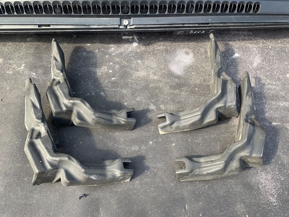 Жабо Peugeot 3008 5008.Накладка скла лобового Ущільнювач жабо