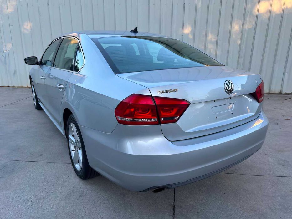 Volkswagen Passat      2014