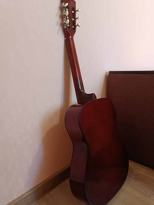 Продаю класичну гітару