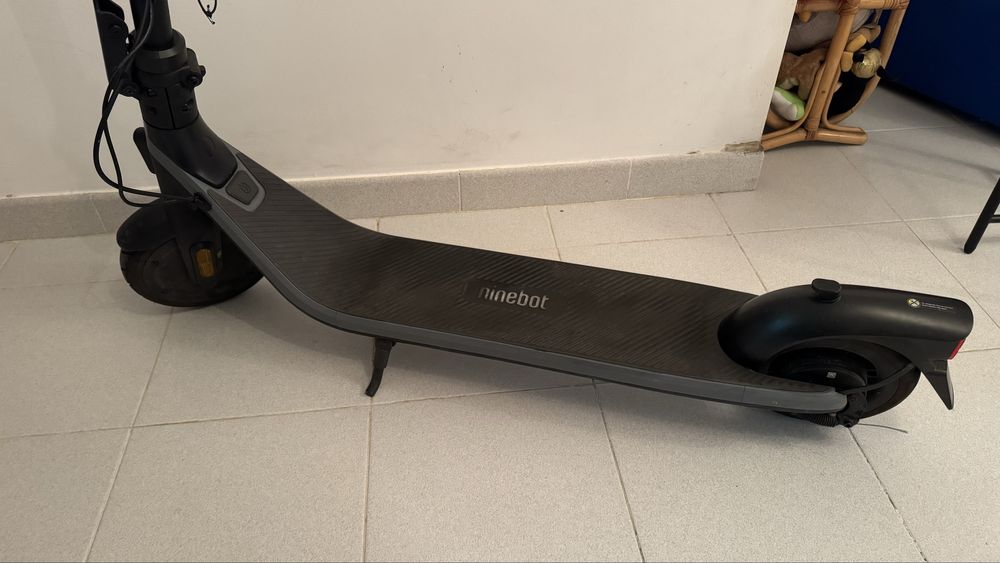 Trotinete praticamente nova