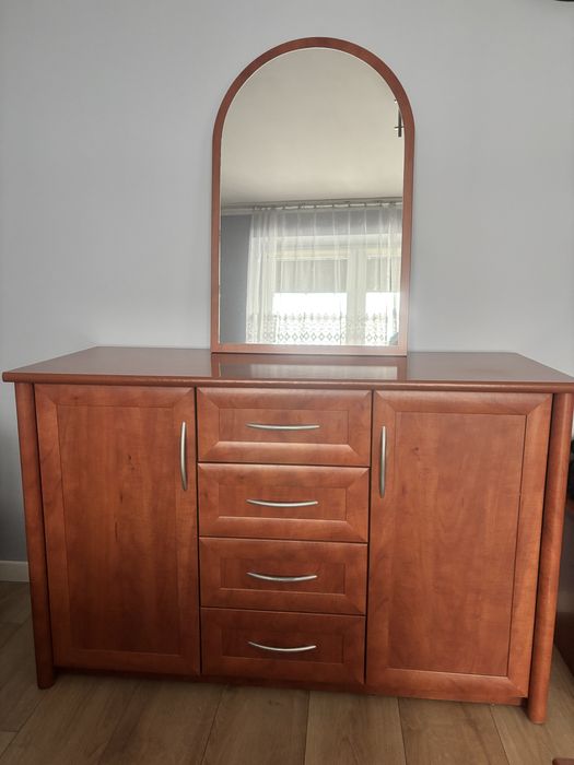 Łóżko komoda lustro szafki nocne