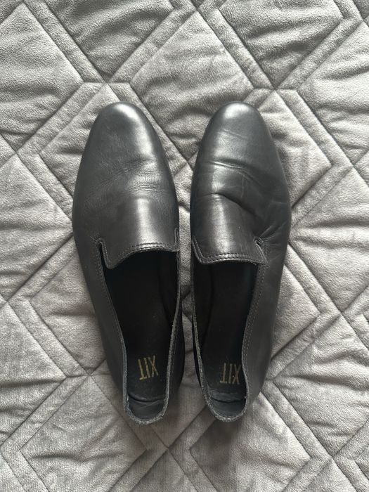 Кожані туфлі лофери чорні 38