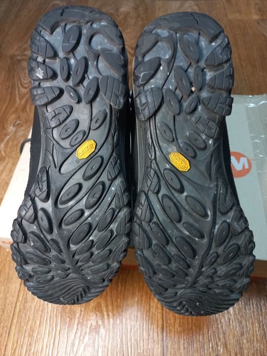 Продам жіночі черевики Merrell
