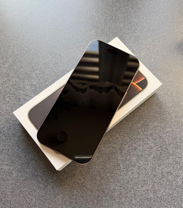 iPhone 16 Pro Złoty