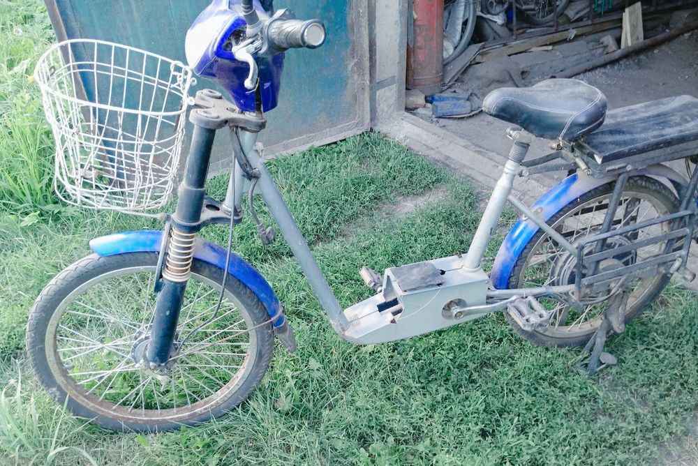 Продам електровелосипед AZIMUT в робочому стані, б/у, без акумулятора.