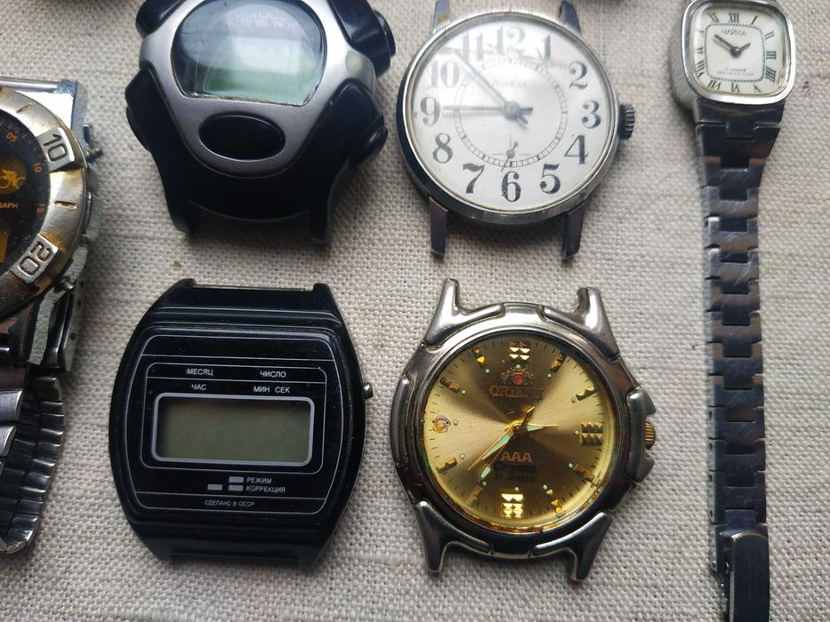 лот часов под реставрацию