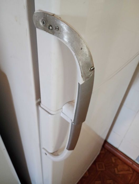 Холодильник BEKO CSA 36000 на запчастини