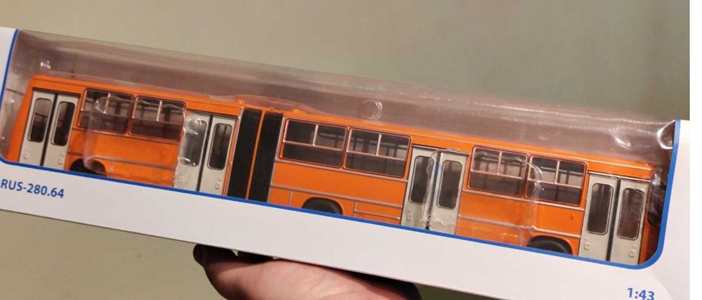 Масштабні колекційні моделі автобусів марки ІКАРУС та інших  1/43