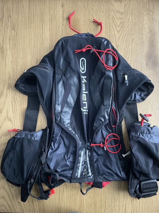 Це біговий рюкзак Kalenji TRAIL.