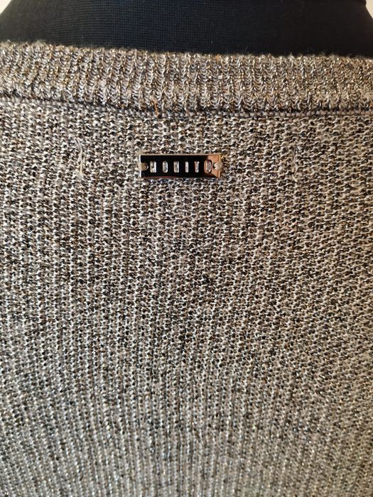 Sweterek ze złotą nitką Mohito S