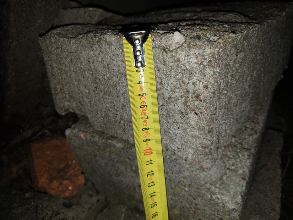 Cegła pustaki budowlany