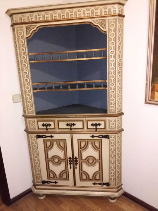 Móvel de Canto Antigo