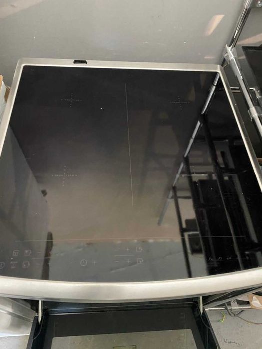 Електро плита б/в 220В індукційна  Electrolux  90/60/60  металік #07923