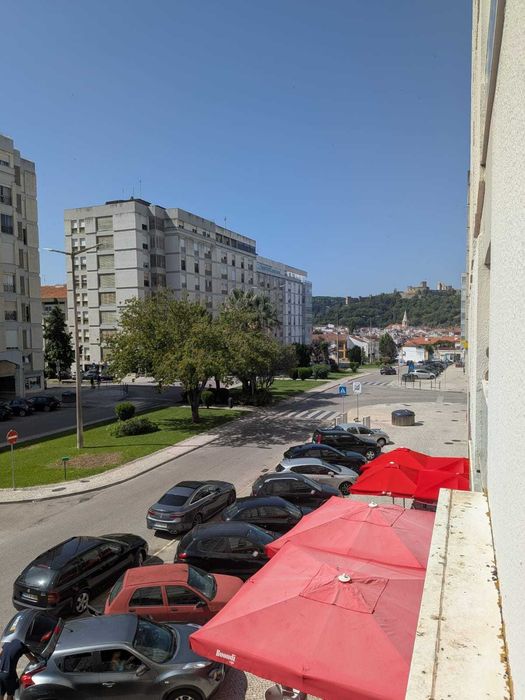 T2 no Centro de Tomar – Totalmente Remodelado, com Elevador e AC