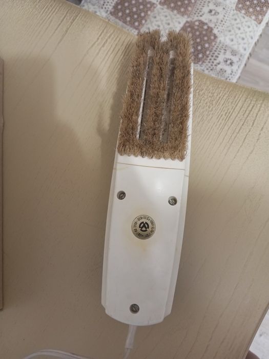 Электрощетка-пылесос Ветерок 3: 220 грн. - Пилососи Кропивницький на Olx