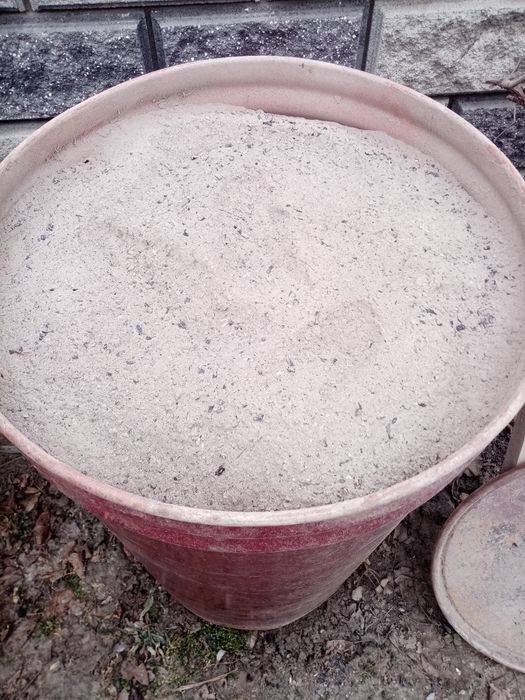 Попіл з твердої породи