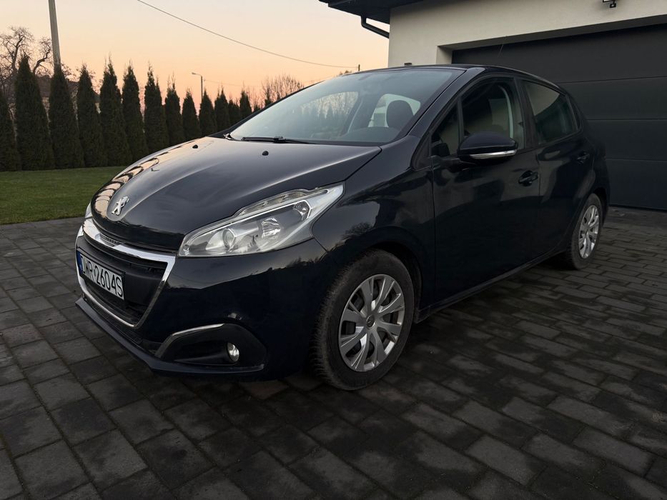 Peugeot 208 Lift duży tablet mały przebieg ok. 52 tys km..