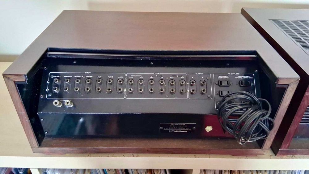 Pioneer Exclusive Series M3 / Preamplificador C3