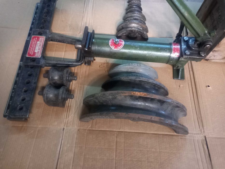 Maquina de vergar tubos