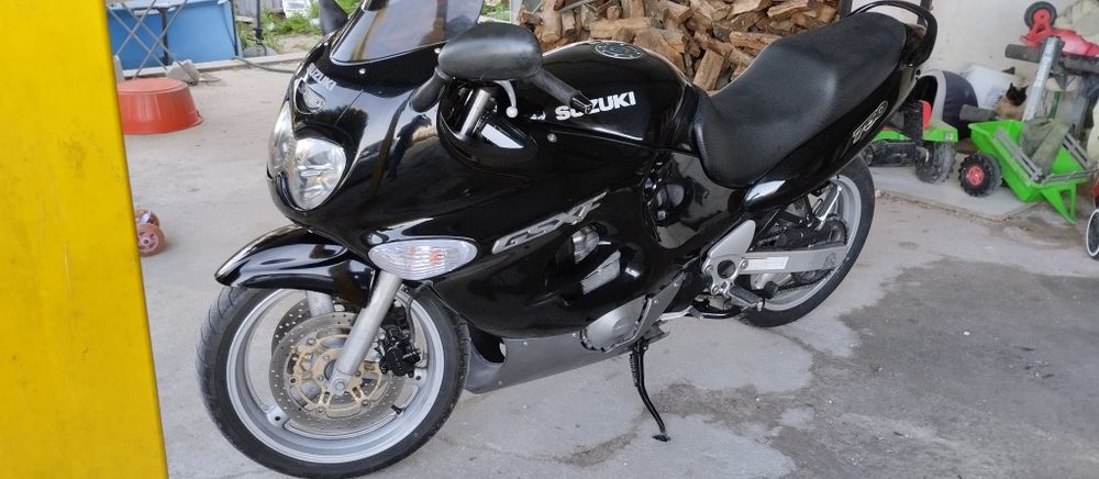 Suzuki gsxf 750f(carta a2)