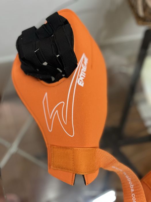 Bolas que saltam na água