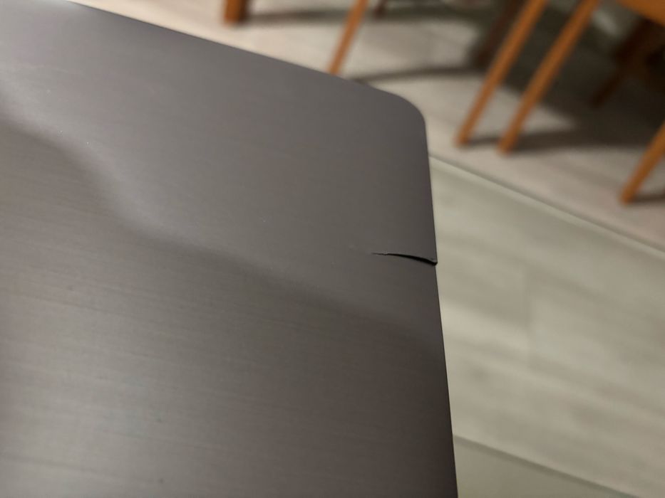Lenovo ideapad 3 15itl6 – uszkodzony zawias