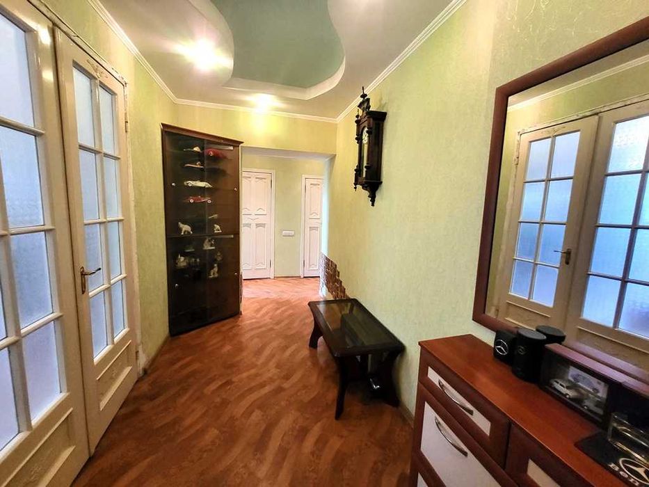 Продаж 2-х к.кв. ЦЕНТР міста вул. 12 Квітня буд.№5 (4 поверх).