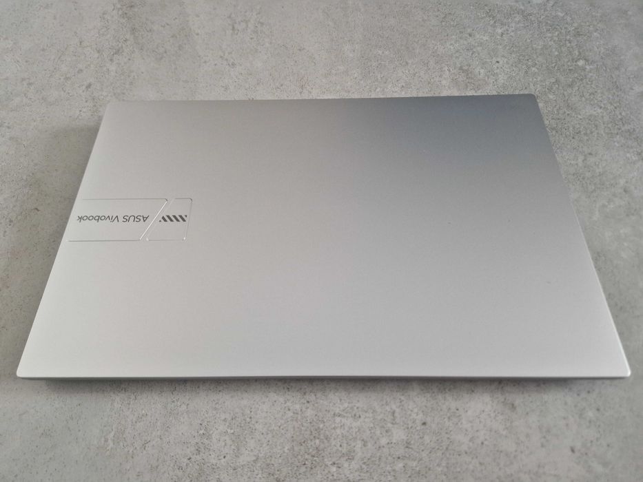 Nowy Laptop Asus VivoBook 15 A1504VA / i5-1335U / 16GB RAM / Gwarancja