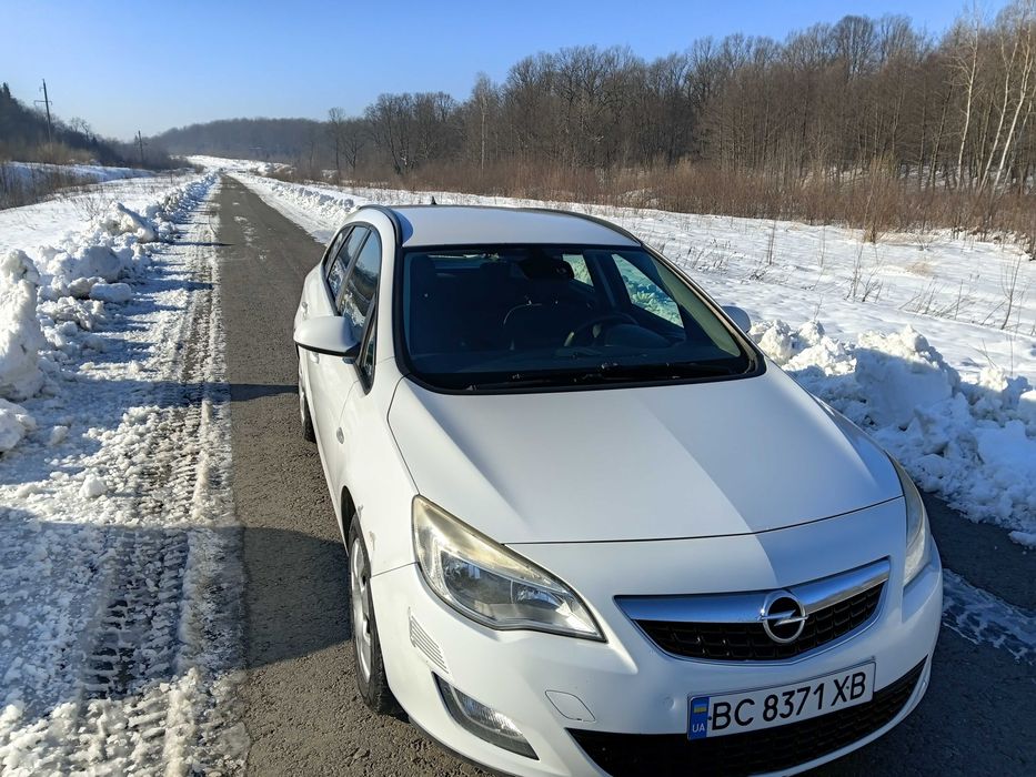 Продам Опель Астра 2011р.