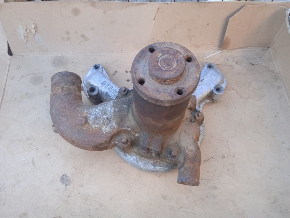 Помпа насос водяной зил 130