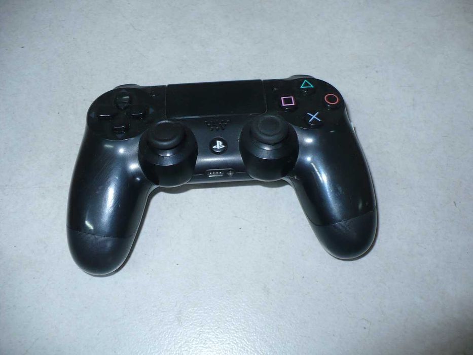 Pad do Ps4 oryginalne sprawdzone.