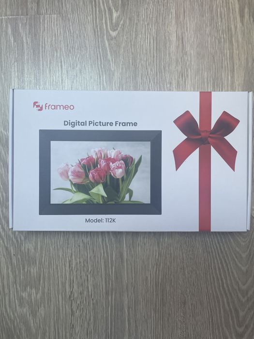 Frameo 10.1" Smart WiFi Digital Photo Frame (Model 112K)