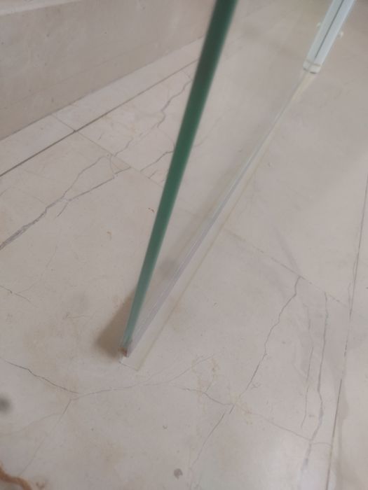 Cortina de banho em vidro para banheira