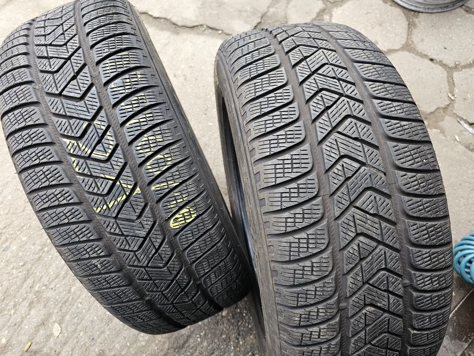 Opony Zimowe 2szt R18 235/60-7mm-Pirelli-21rok