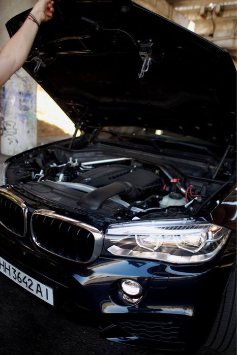 BMW X6 2018 VIN 5UXKU2C56K0Z62918 фото оголошення 2 з 8