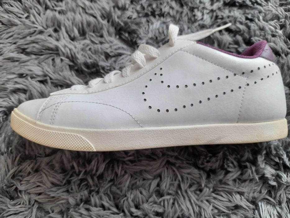 Białe buty damskie NIKE roz. 37.5