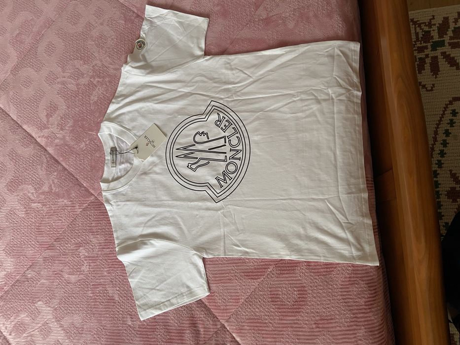 T-Shirt Moncler tamanho M