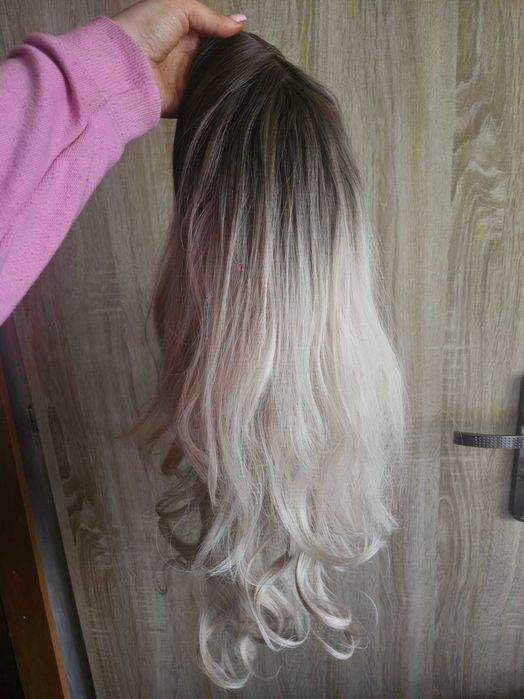 Peruka dluga  blond