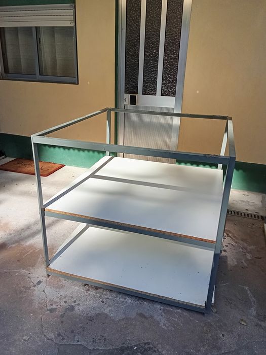 Bancada de trabalho com 3 tampos de 2 ,15 m  Comprimento