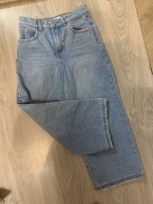 Продам джинси для дівчинки 134