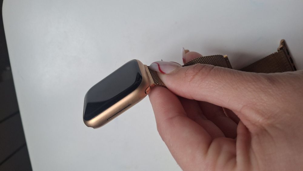 Продаж Apple wotch 8