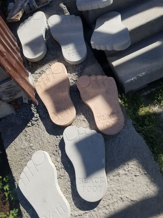 Плити бетонні лапи