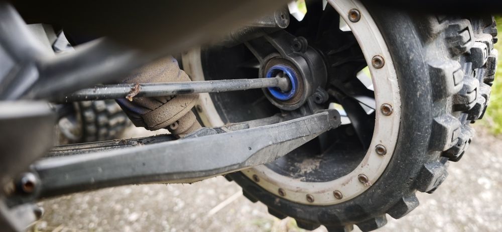 Traxxas xmaxx 8s plus mnóstwo części