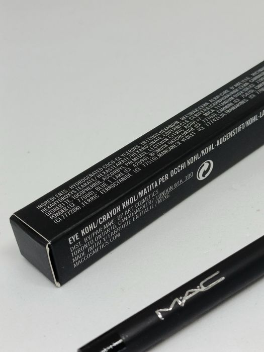MAC Eye Kohl kredka do oczu w kolorze czarnym