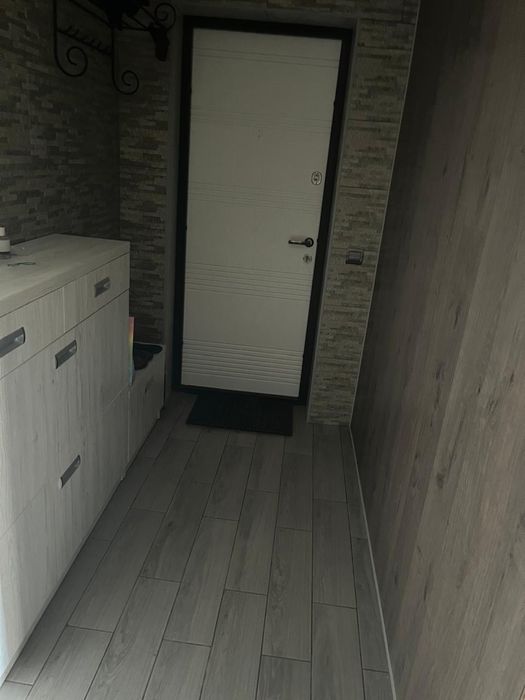 Продається  1/2 квартири