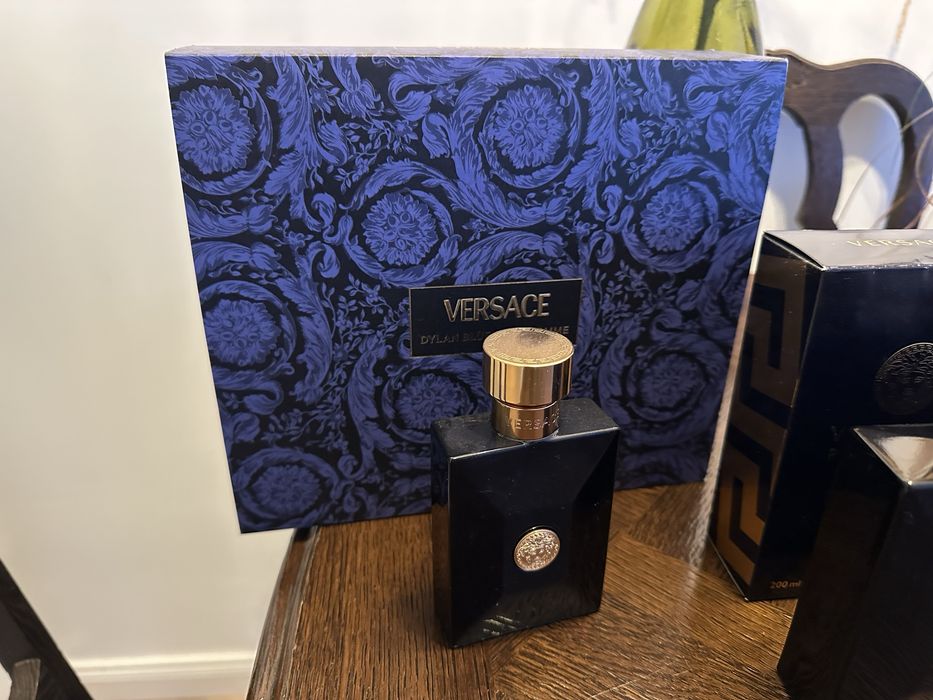 Puste flakony Versace Dylan Blue i Dior Sauvage