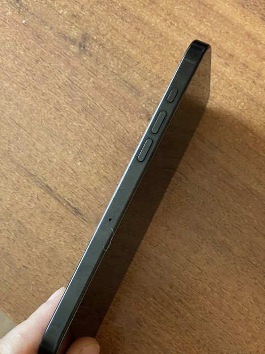 iPhone 16 Pro Max 256 с дефектом