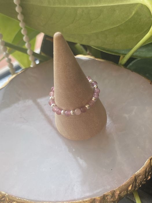 Różowy pietścionek elastyczny z turmalinu naturalnego i srebra