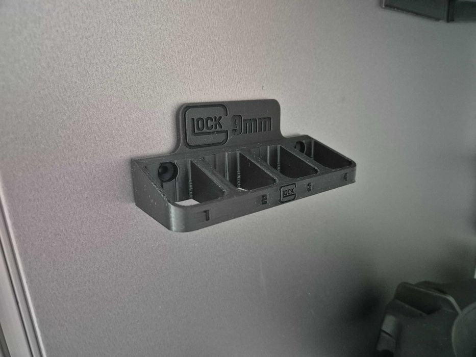Uchwyt na magazynki do glock mieści 4 magazynki
