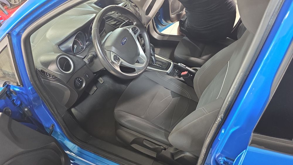 Ford Fiesta 2014 рік, 1.6 літра , автомат